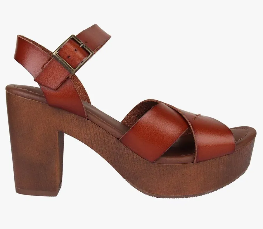 Universal Threads Women's Brown Leather Platform Sandal Size 6