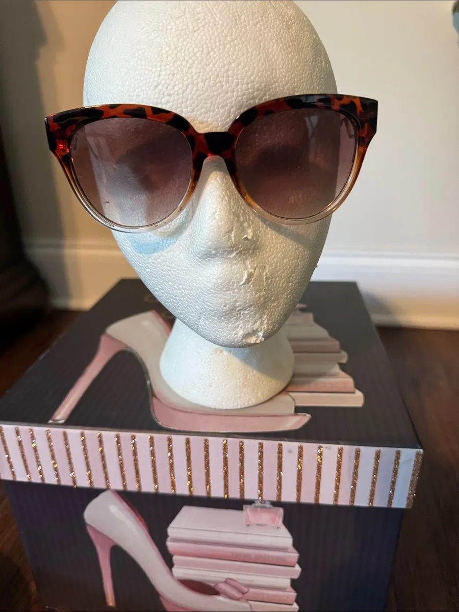 Jessica Simpson Tortoiseshell Cat-Eye Sunglasses with Brown Gradient Lenses