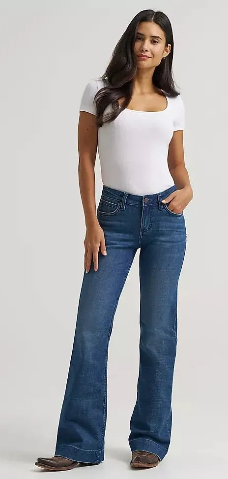 Wrangler Women's Mid-rise Mae Flare Jeans