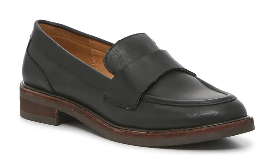 Crown Vintage Lornita Loafers Size 8 A31 Black