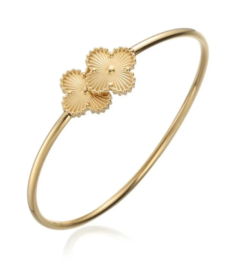 Iconic Clover Charm Cuff Gold