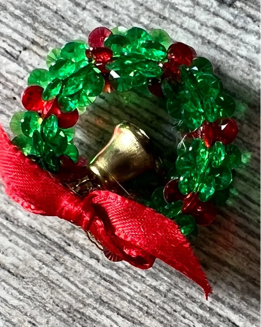 Beaded Pin Ugly Christmas Wreath With Bow and bell Handmade Hand Crafted 1.5"