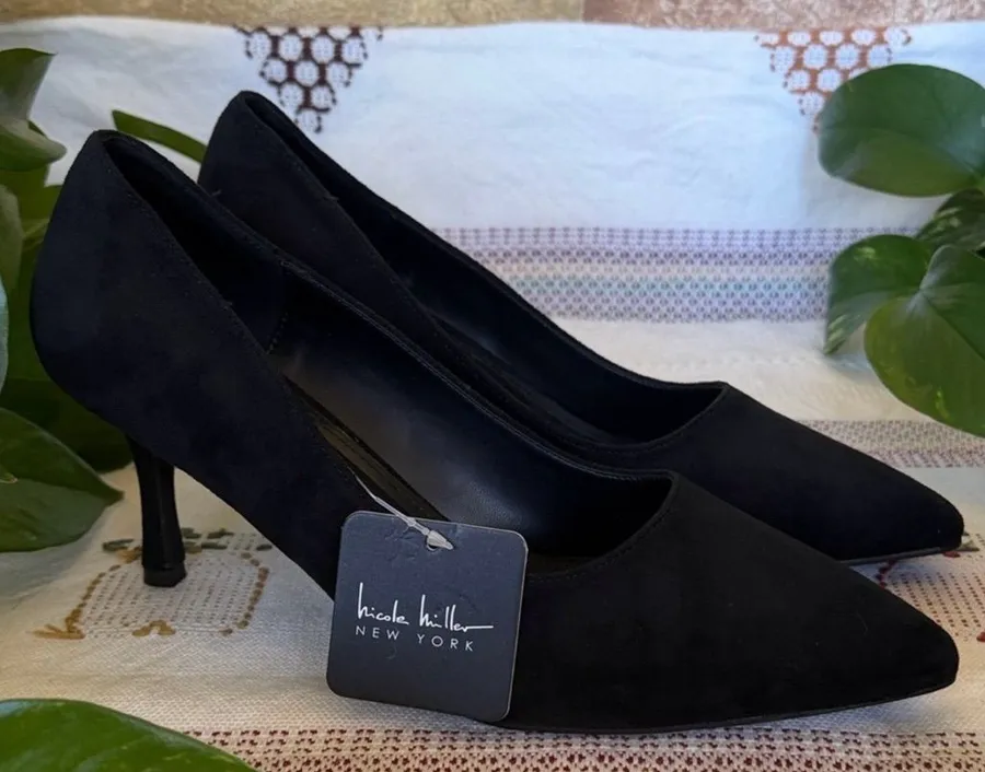 NEW Nicole Miller New York Black Faux Leather Suede Pointy Toe Heels, Size 10