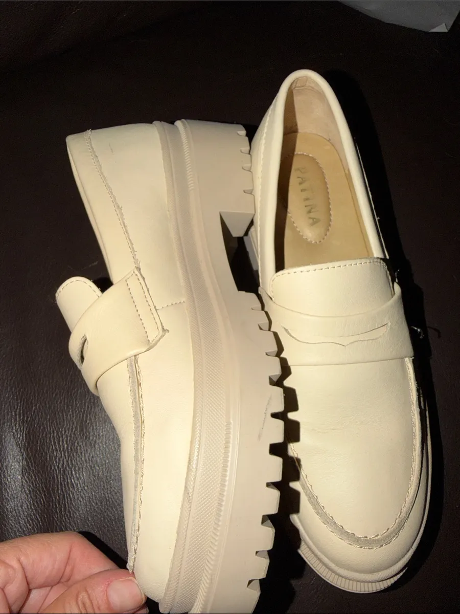 Platform Penny Loafers in Cream Size 8.5