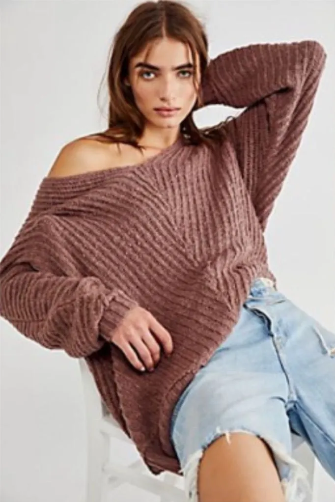 FREE PEOPLE Sunset V-neck Sweater in Brown Chucky Knit Oversized Ribbed Knit
