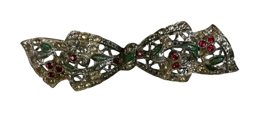 Vintage Holiday Sparkle: Rhinestone & Enamel Bow Brooch – Festive Filigree Silver