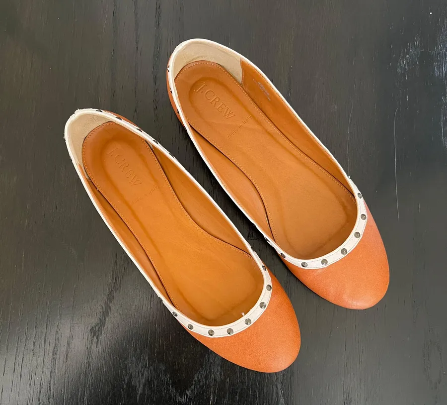 GUC J. CREW Camel Studded Round Toe Flats