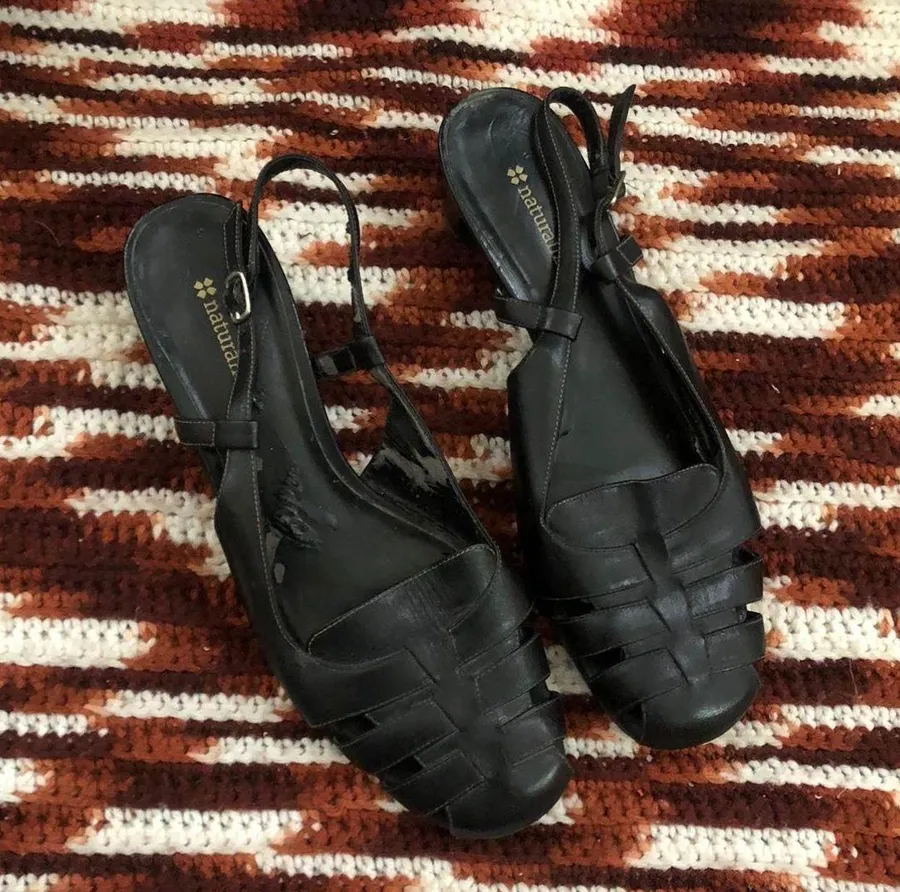 80s/90s Black Leather woven Fisherman Pilgrim Sandals Maryjane loafers flats shoes round toe Kitten heels #peasant #cottagecore #western #boho, #indie #whimsygoth