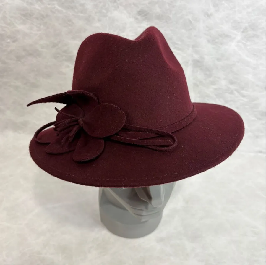 Newport News Womens Burgundy 100% Wool Fedora Hat with Flower Detail Wine Red