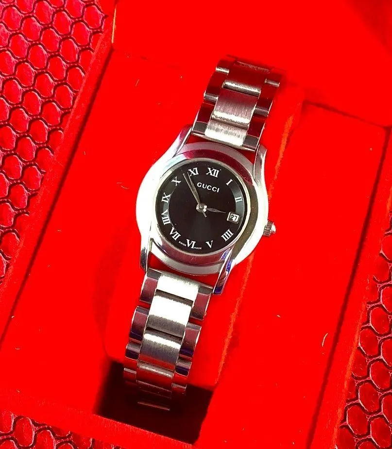 NICE CLASSIC AUTHENTIC GUCCI WATCH🔥🔥