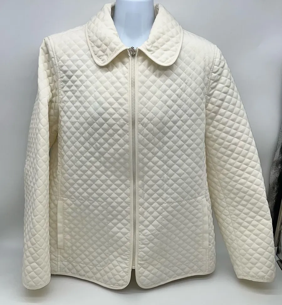 White Stag Quilted Cream Equestrian Styled Puffer Jacket- Size L (12/14)