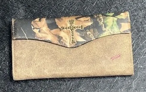 Nocona Mossy Oak Camo Wallet Ladies Brown Western Cross Studded