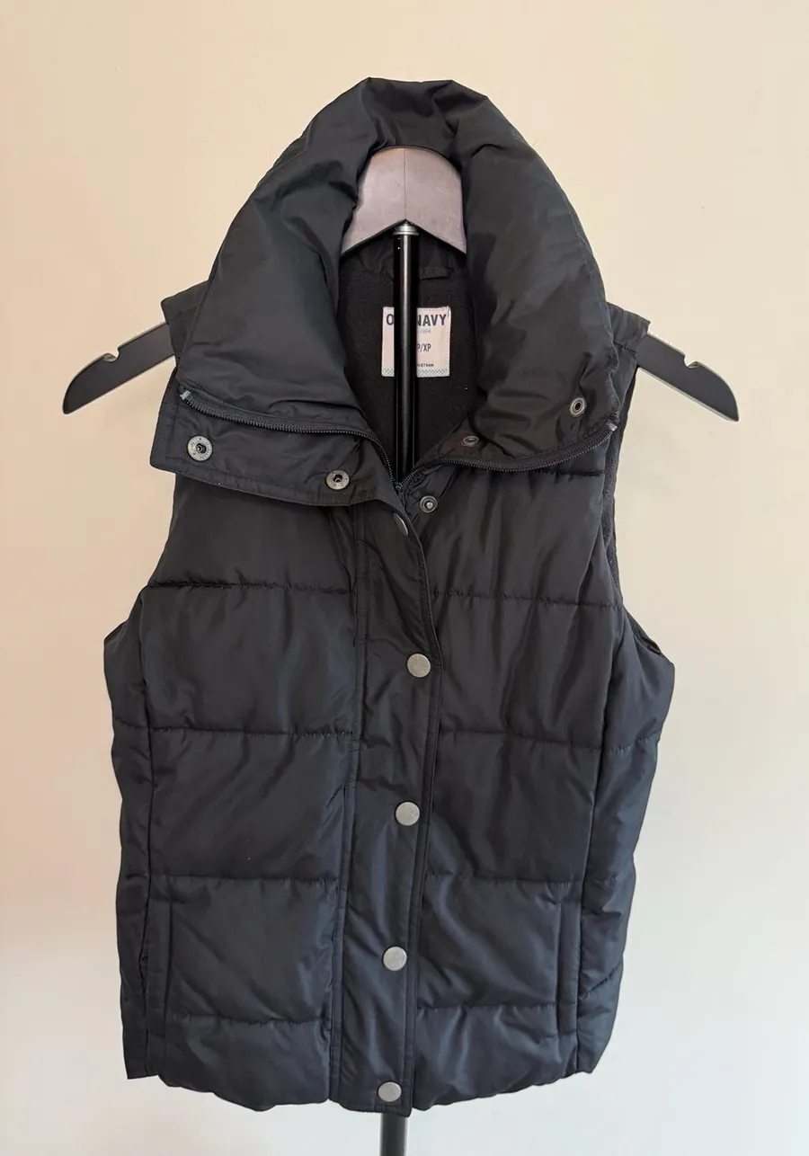 Old Navy Women's Puffer Vest, Black-XS