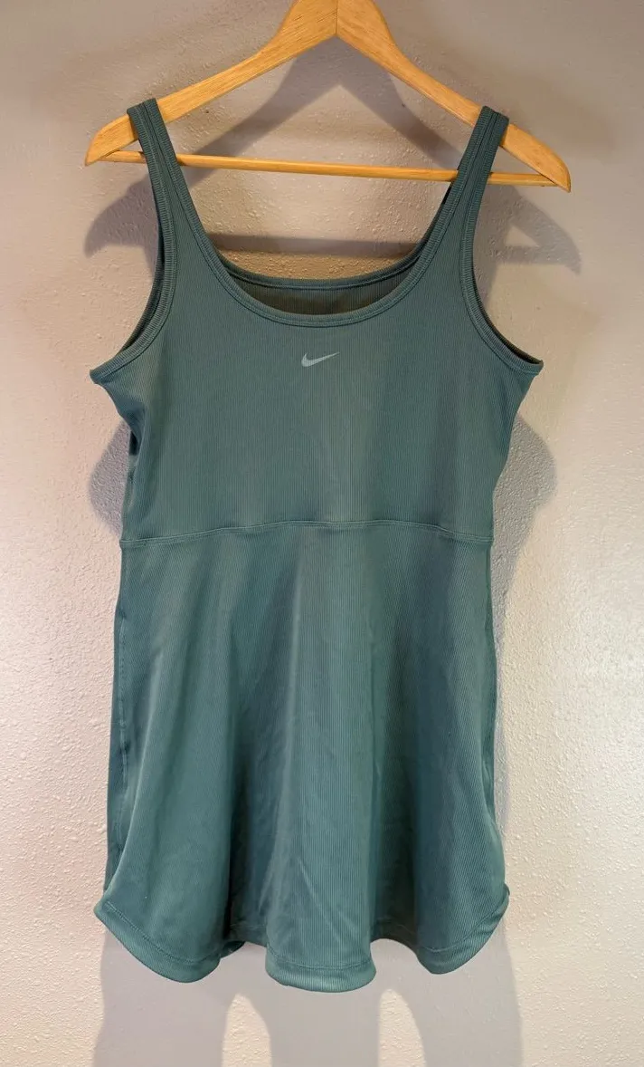 Nike One Dri-FIT Green Ribbed Athletic Tennis Dress Size Large