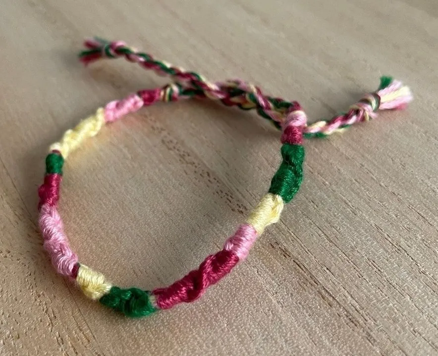 10/$25 Amaryllis Woven Bracelet