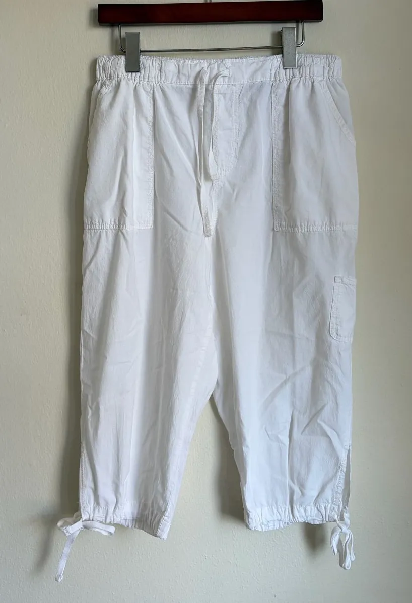 Gloria Vanderbilt White Cargo Capris