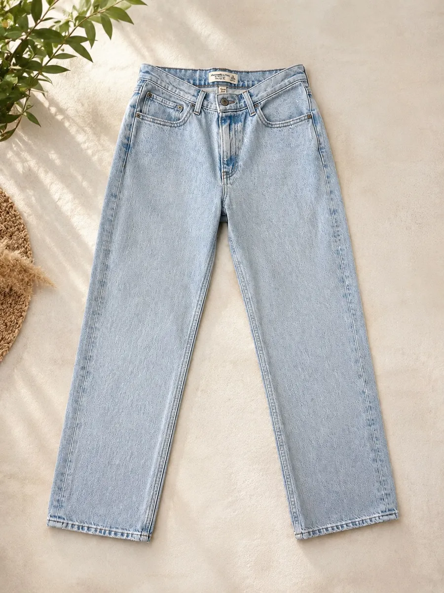 Abercrombie Curve Love 90s Straight Jeans Size 23