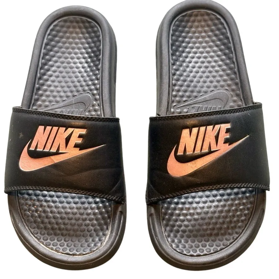 Nike Women's Black/Pink Victori One Sport Slides