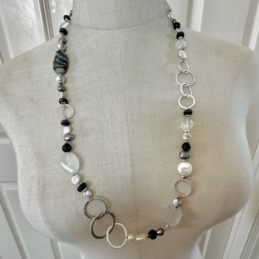 Stella & Dot Necklace Silver Tone Rock Crystal & Onyx Freshwater Pearl Necklace
