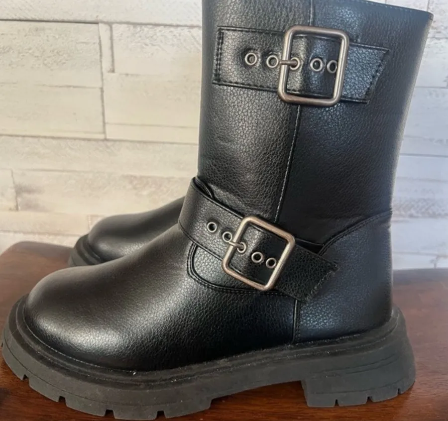 WILD DIVA LOUNGE OSAKA COMBAT BOOTS size 7.5