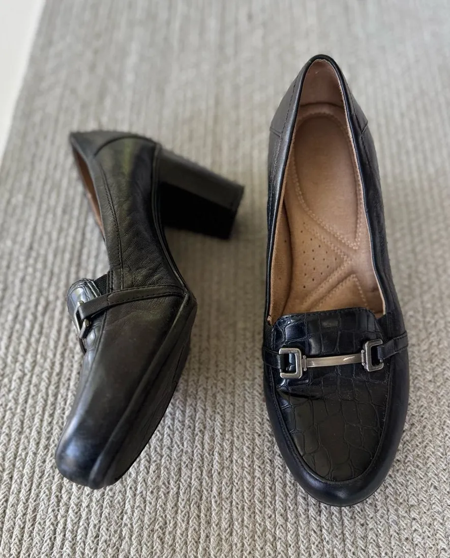 Naturalizer Black Croc-Embossed Block Heel Loafers Size 8