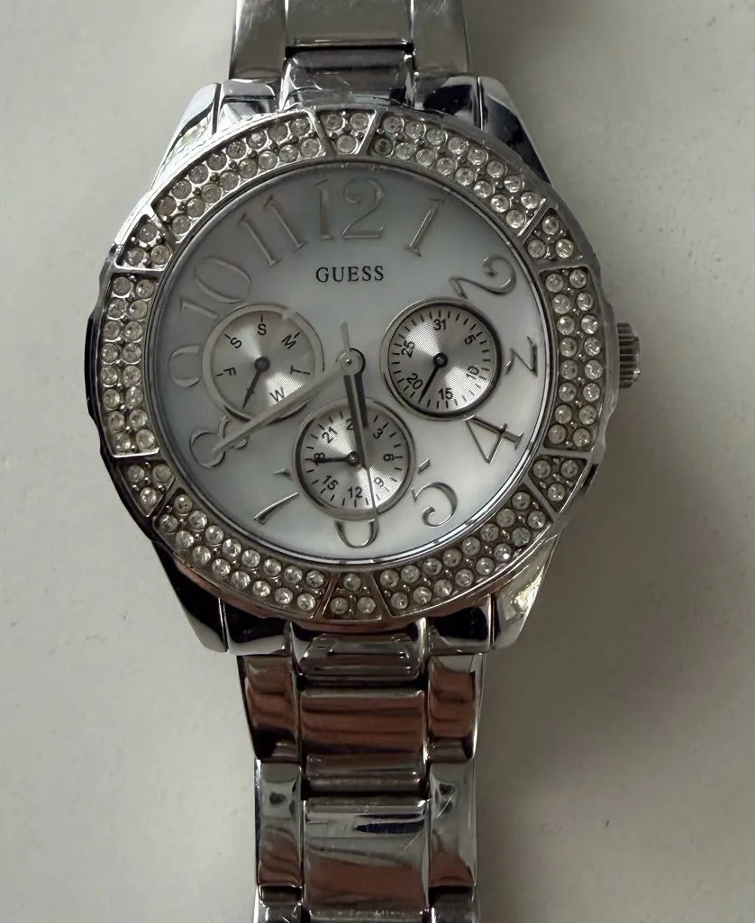 GUESS Stainless Steel Crystal Bezel Quartz Water Resist Case 38MM Watch W12507L1