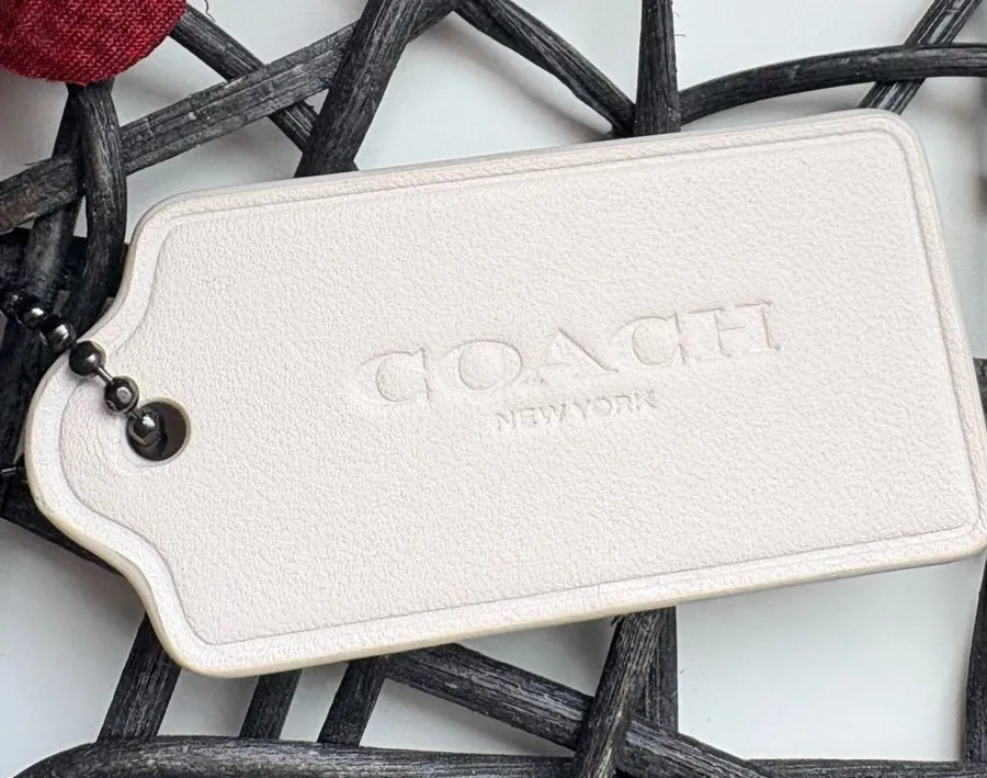 COACH White Leather HangTag - KAJ