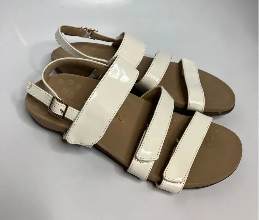 Vionic Teagan Sandals Women 8 White Good Patent Strappy Orthopedic 342TEAGAN
