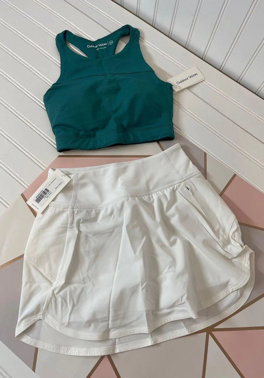 NWT Outdoor Voices White Hudson 4" Skort & Move Free Cropped Top Bundle Sze XXS