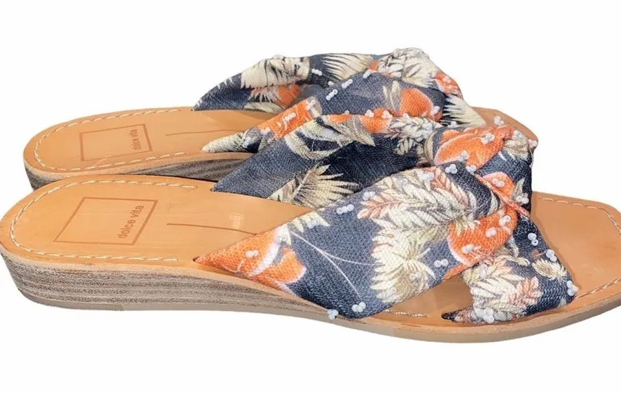 Dolce Vita floral sandals size 7 Blue