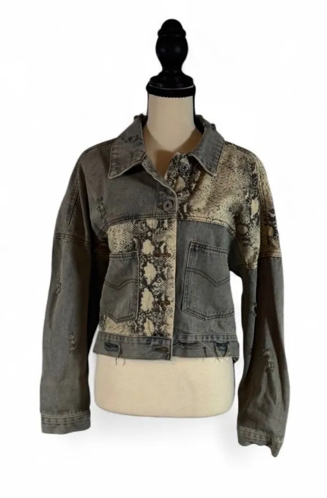 POL Premium Denim Patchwork Grunge Snake Distressed Denim Jacket Gray Sz Small