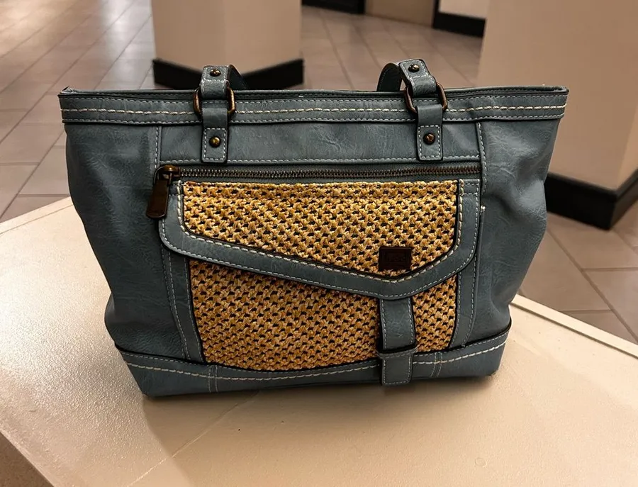 b.o.c. Teal and Tan Woven Front Tote Bag. Gorgeous Blue