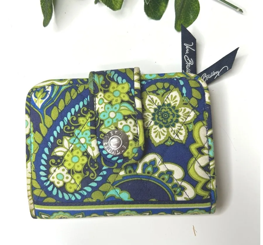 Vera Bradley Rhythm & Blues Snappy Wallet Quilted