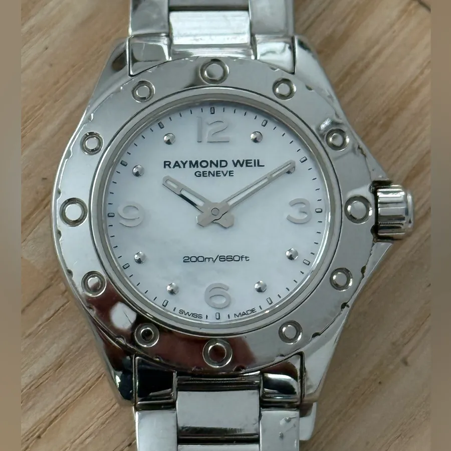 Raymond Weil Geneve Luxury Watch Mother of Pearl Dial Stainless Bracelet Silver