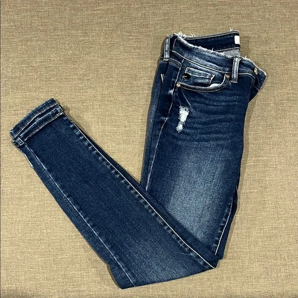 KanCan Blue Skinny Jeans with Stretch and Tapered Leg Size 5