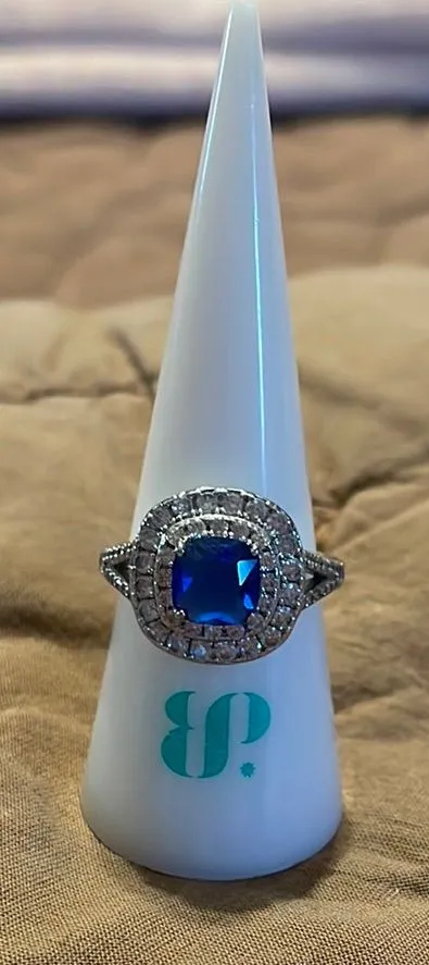 Stunning Blue and Silver Statement Ring Size 8