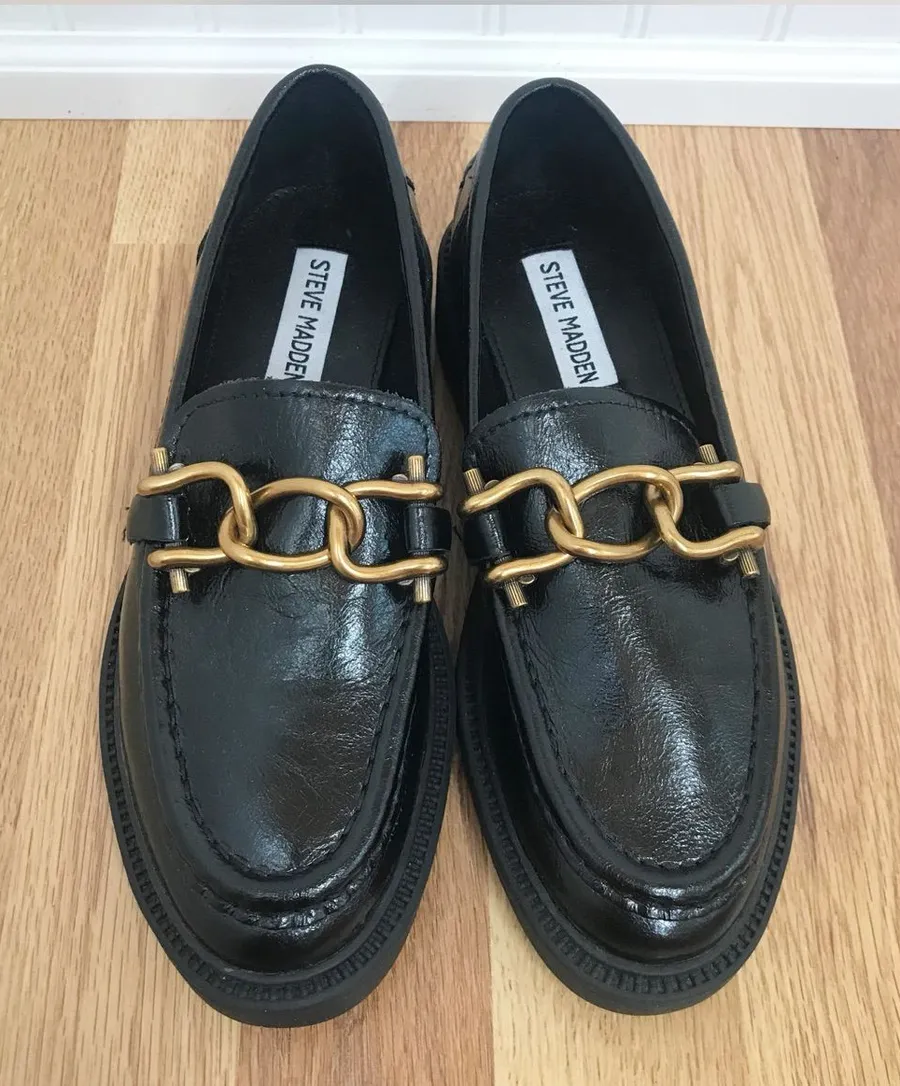 STEVE MADDEN Karmine Black Leather Loafer Size 5 Gold Chain Womens Classic