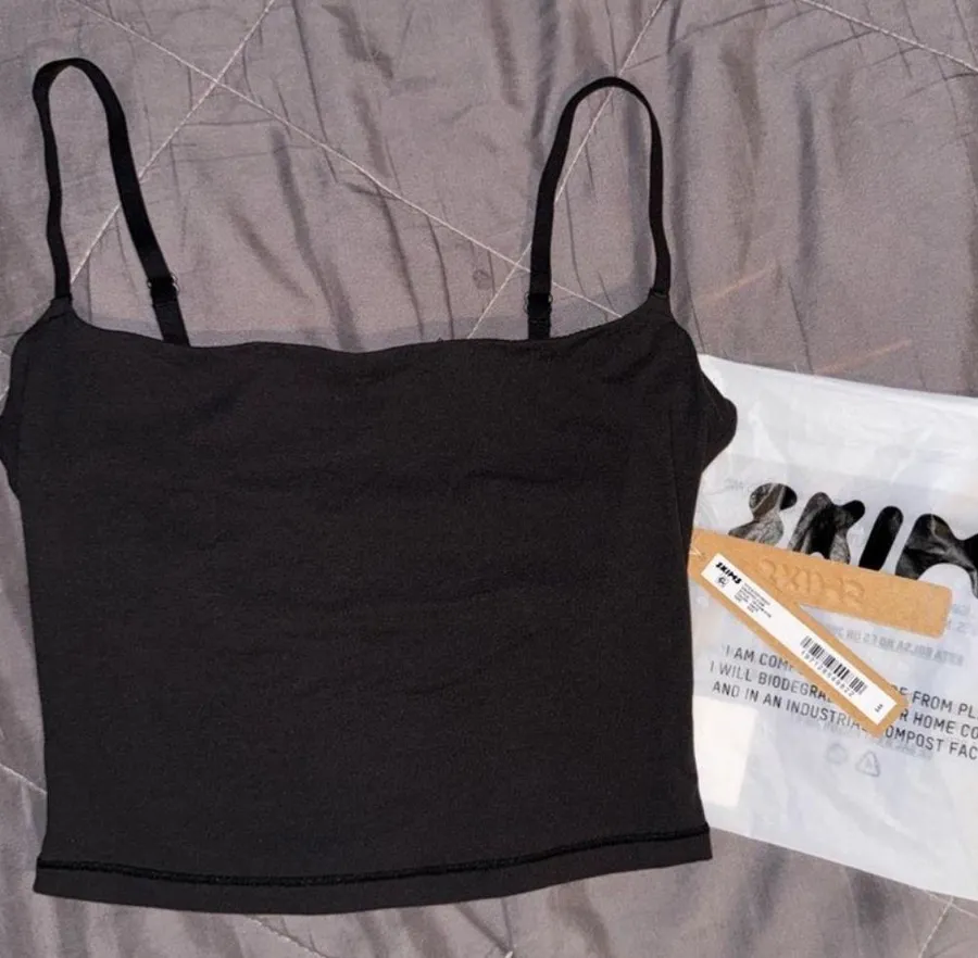 CROPPED CAMI TANK TOP