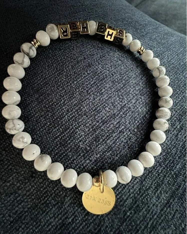 Little words project She/Her Pronoun Beaded Stretch Bracelet | White And Gold