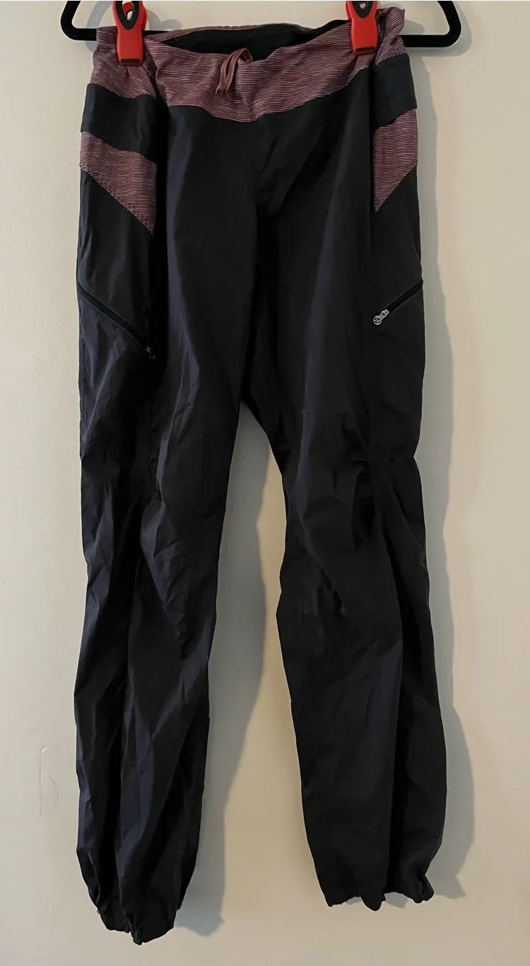 Lululemon Black Pink Jogger Track Pants 8 Outdoors Hiking Athletic Running