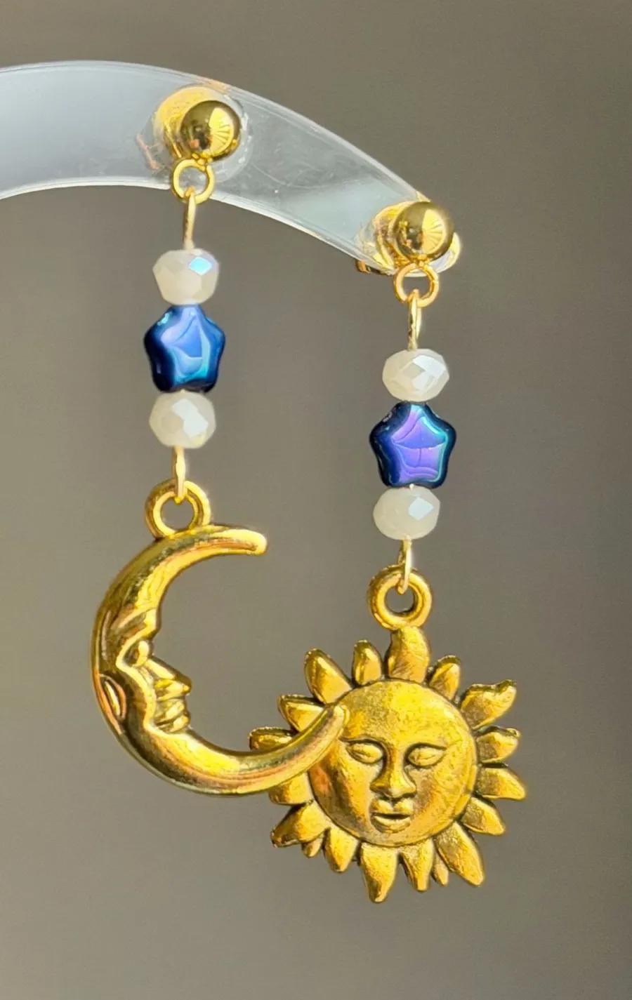 Handmade gold tone moon & sun boho fairly retro hippie dangle earrings 🌞🌙✨ 🍃