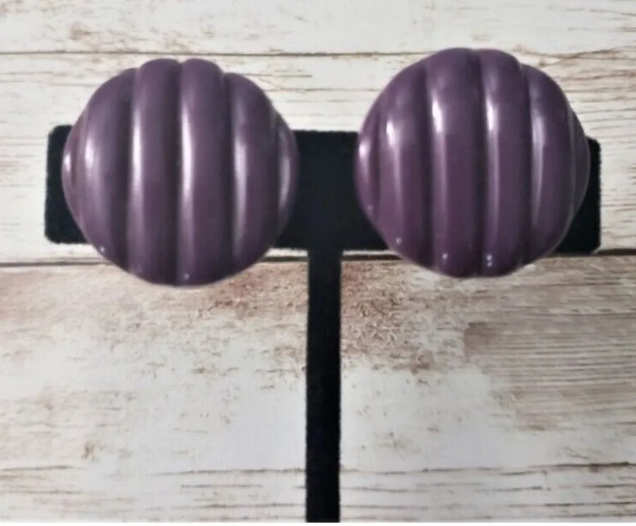 Vintage Clip On Earrings Plum Corrugated Circle 1" Purple