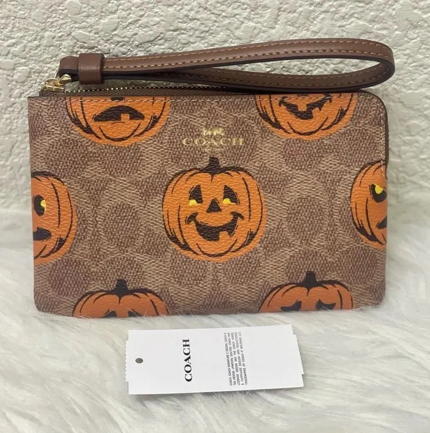 NWT Coach Corner Zip Wristlet In Signature Canvas With Halloween