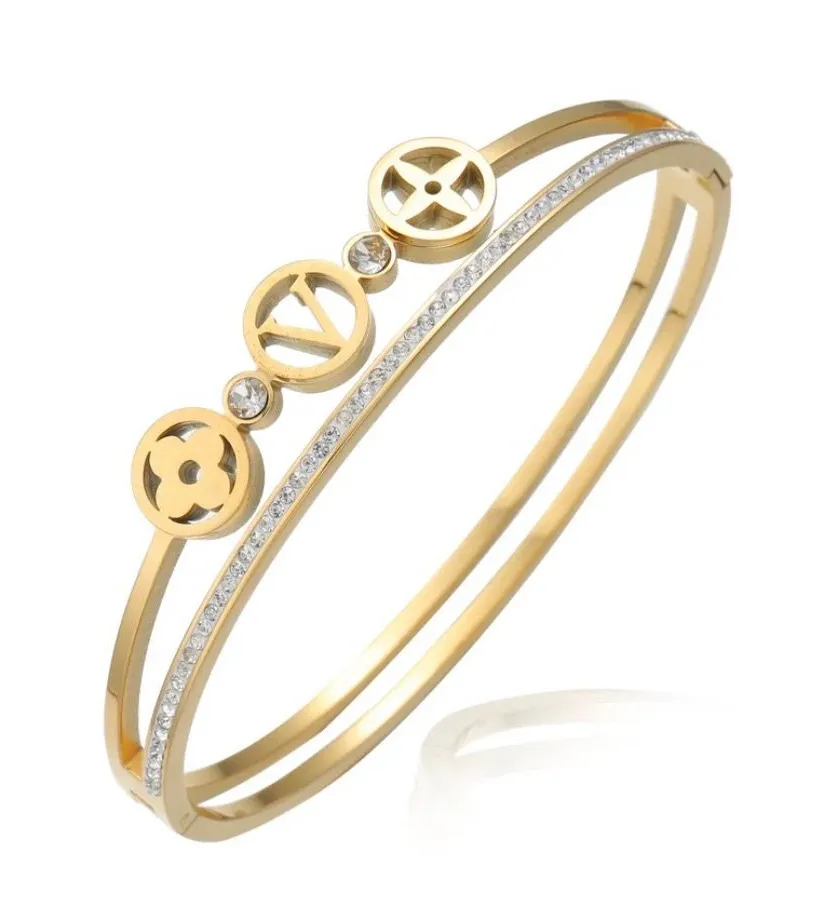 Icon Clover Charm Bangle Gold