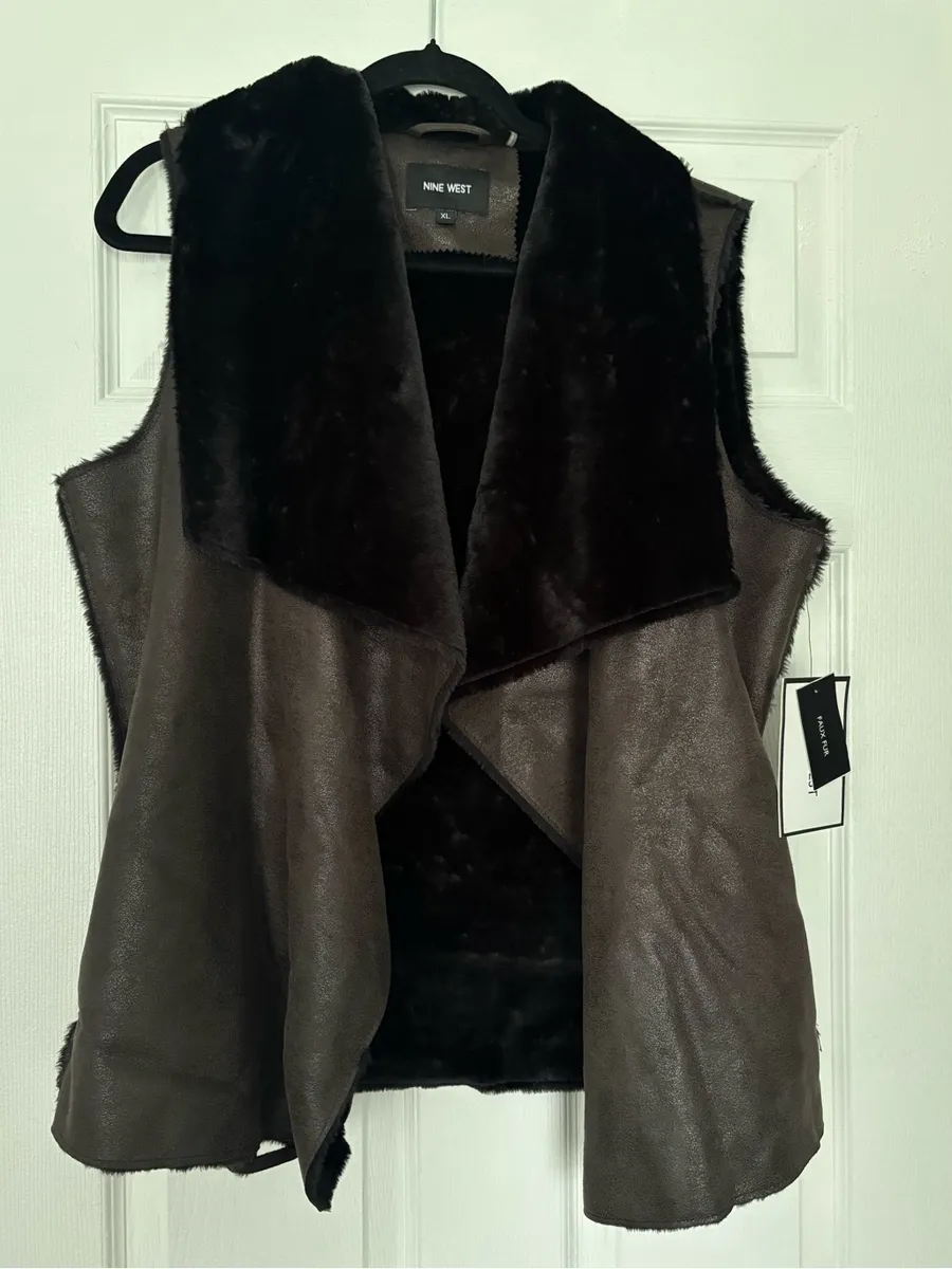 NWT Nine West Black Faux Fur Faux Suede Drape Open Front Vest XL