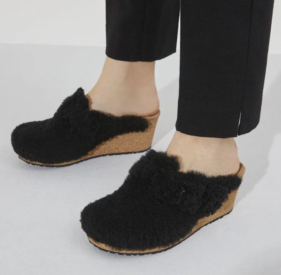 Birkenstock by Papillio Fanny Teddy Shearling in Black. Size EU39. MSRP $190