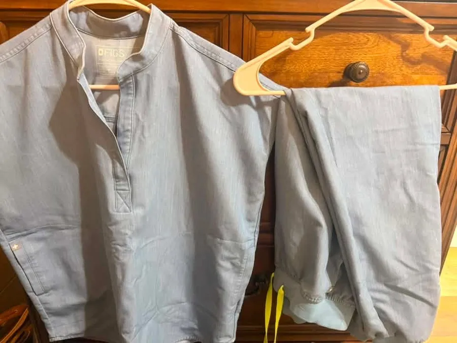 Figs scrubs set
