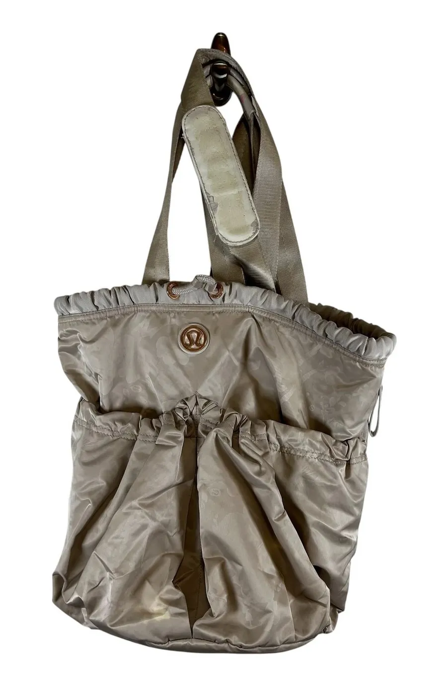 Lululemon Floral Drawstring Gym Tote Bag Taupe Champagne Rose Gold Logo *FLAWED* Tan