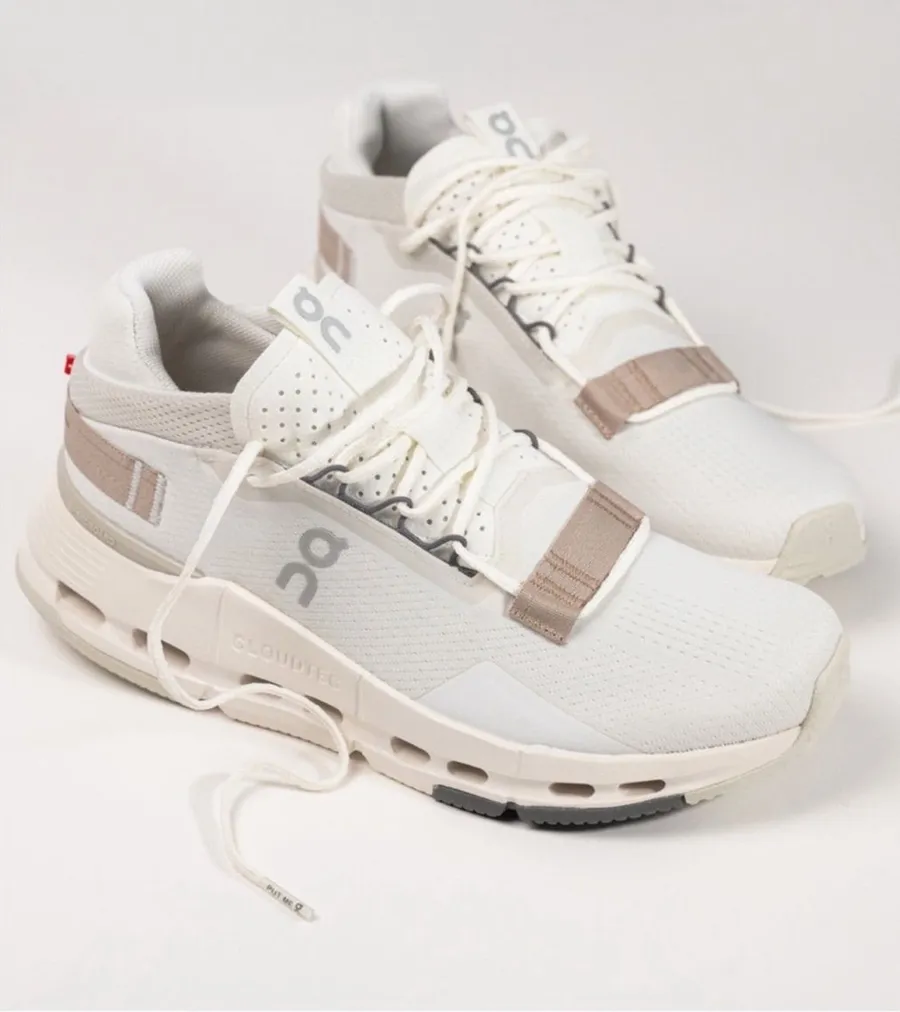 On Cloud On Running Cloudnova 2 Sneakers in Ice / Sand NWOB White Size 7.5