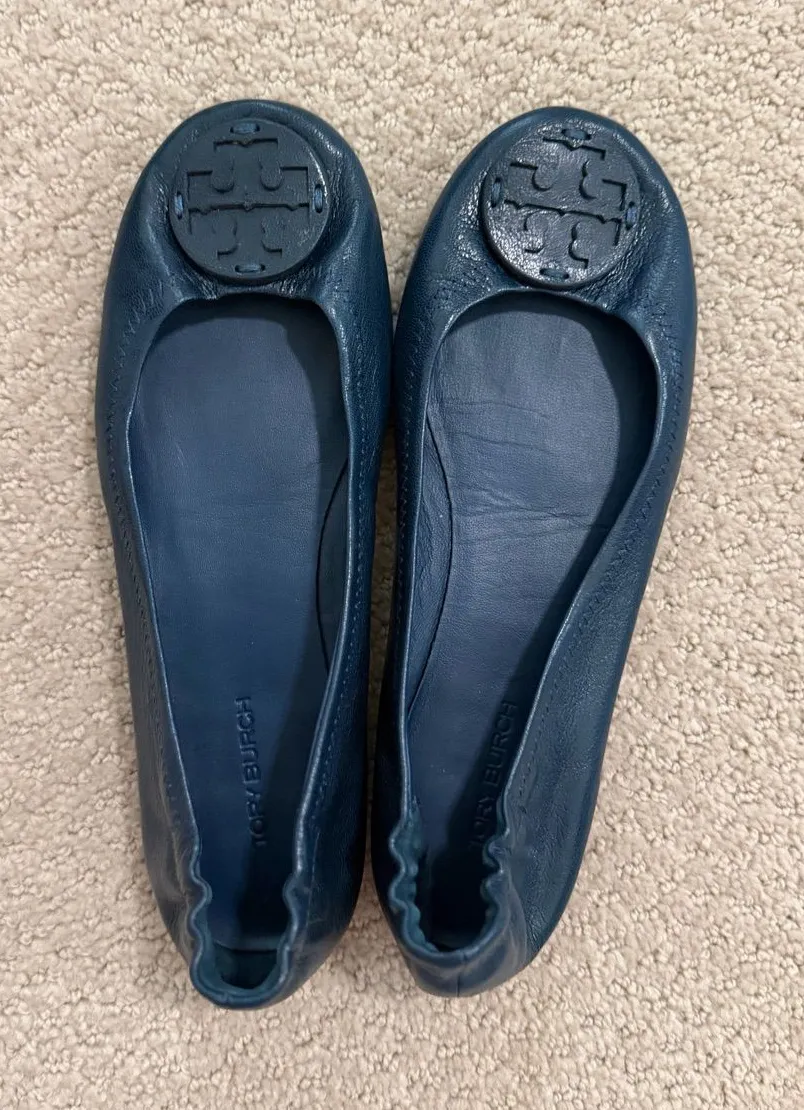 Tory Burch Navy Blue Leather Ballet Flats Logo Medallion Elastic Womens 5